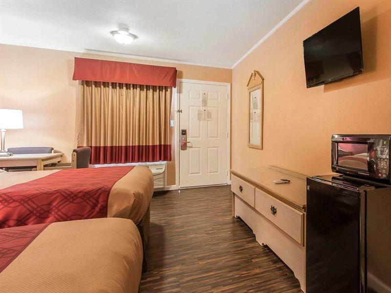 Econo Lodge Cornersville Kültér fotó